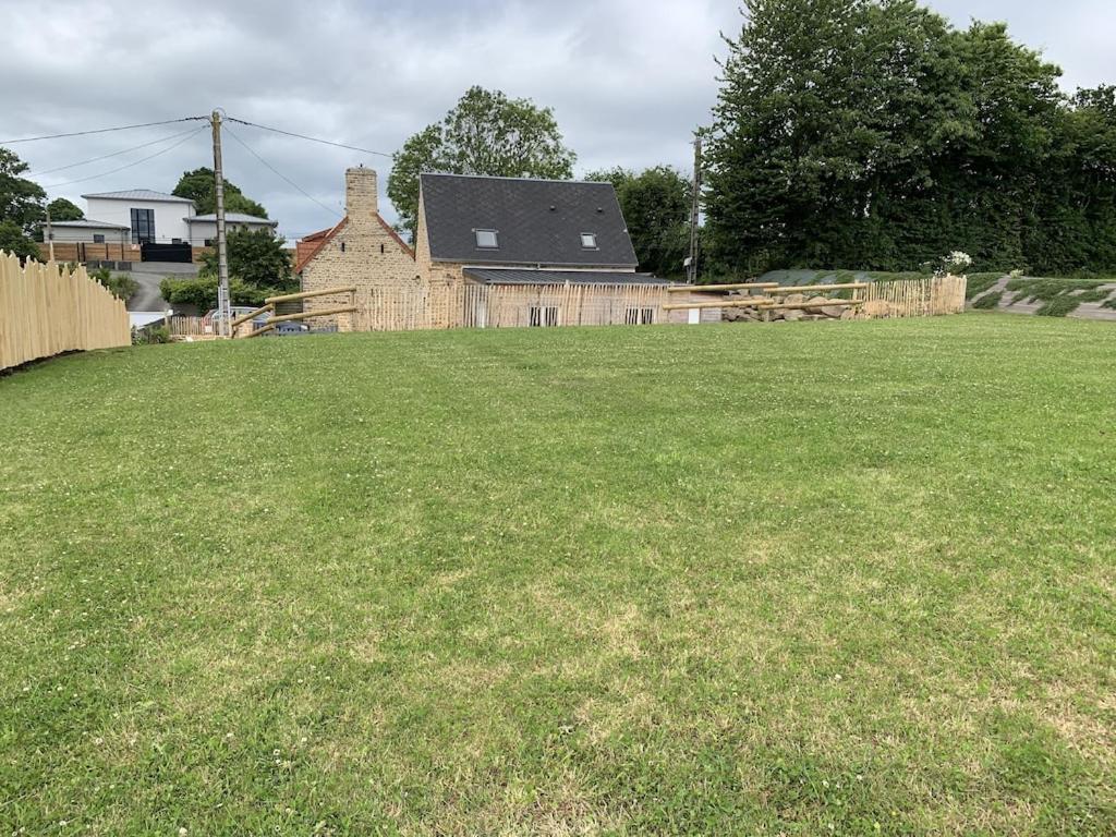 Charmante Maison De Campagne En Pierres Et Bois Sartilly-Baie-Bocage Esterno foto