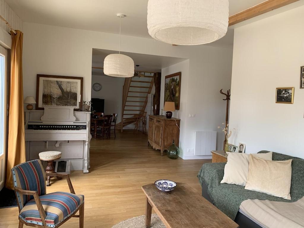 Charmante Maison De Campagne En Pierres Et Bois Sartilly-Baie-Bocage Esterno foto