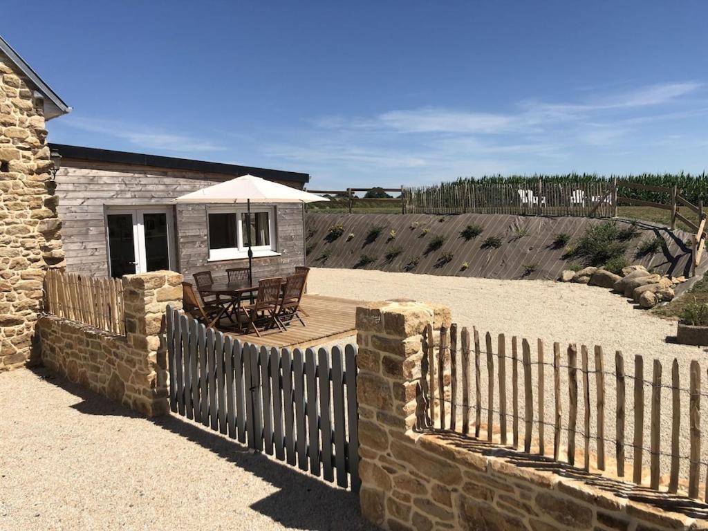 Charmante Maison De Campagne En Pierres Et Bois Sartilly-Baie-Bocage Esterno foto